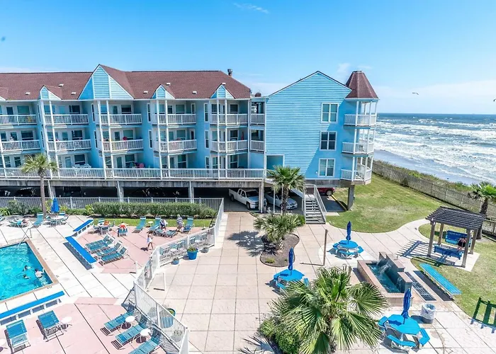 Steps To Pool And Beachamazing Views From Two Balconies