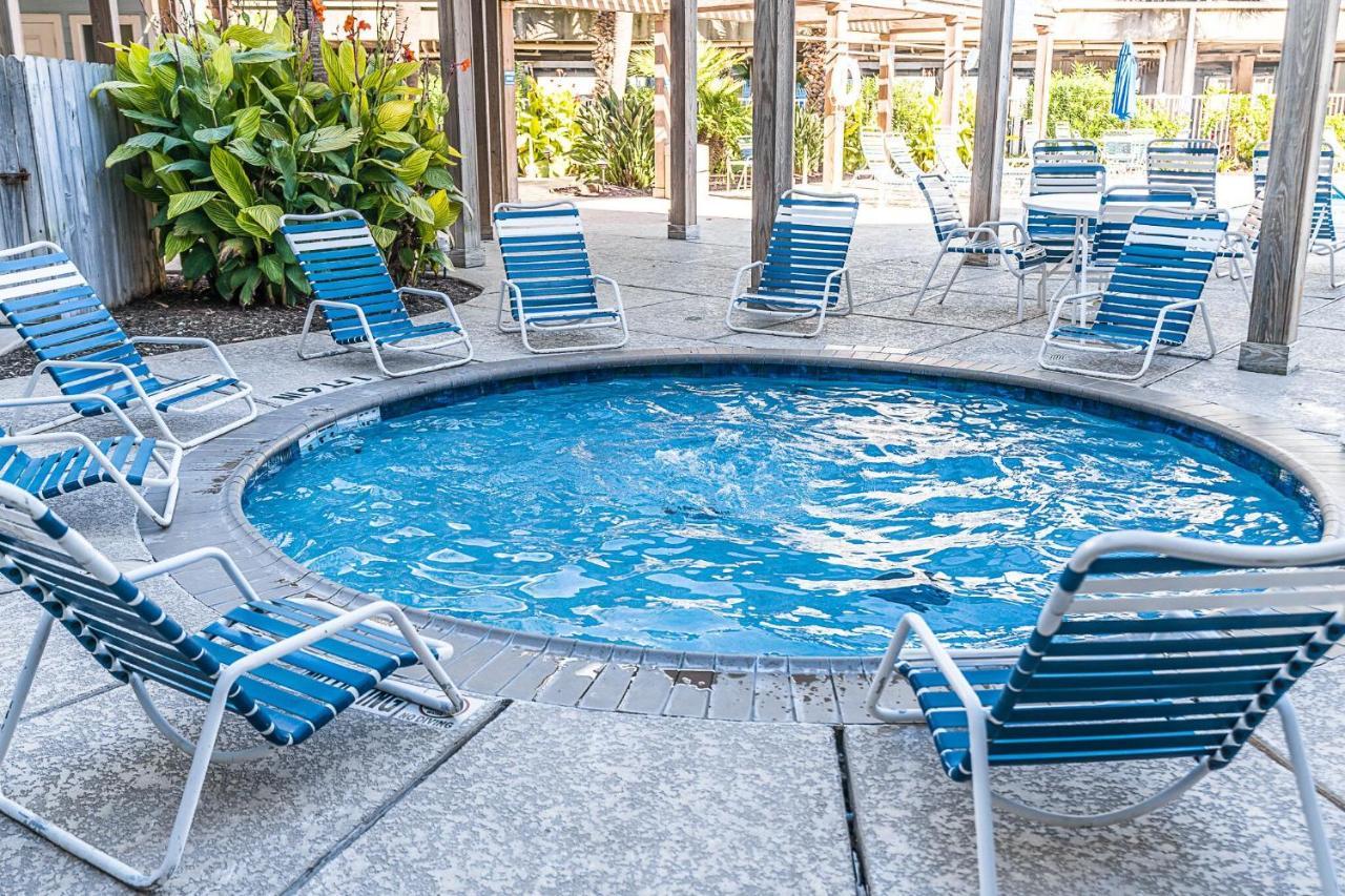 Apartment Steps To Pool And Beachamazing Views From Two Balconies *